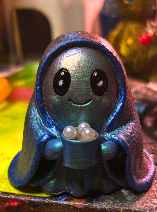 Resin Ghost with Pearls